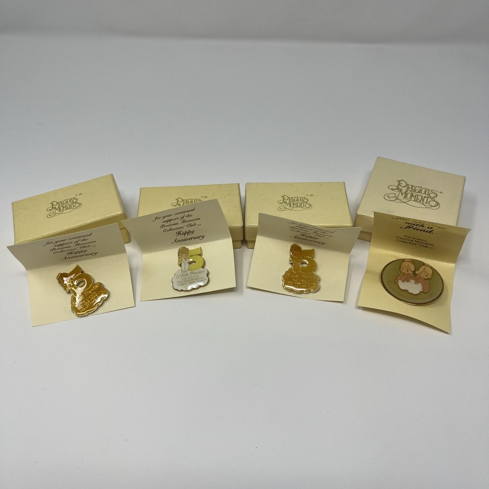 Vintage Precious Moments 5 Year Anniversary Member Pin Lot Of 4